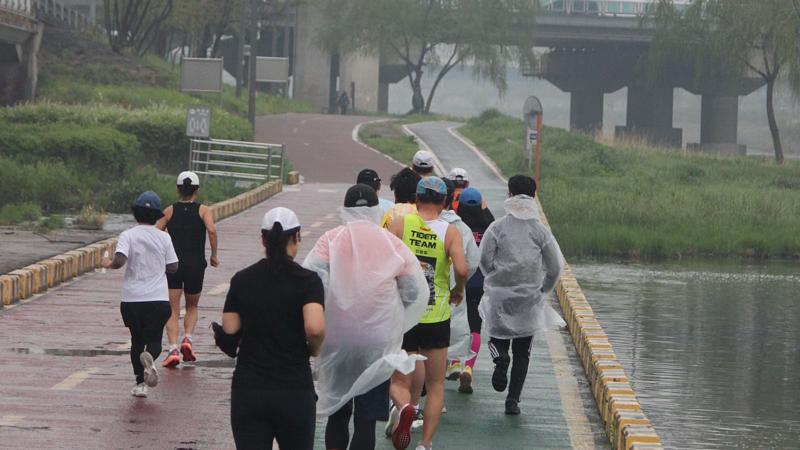 Marathon start line